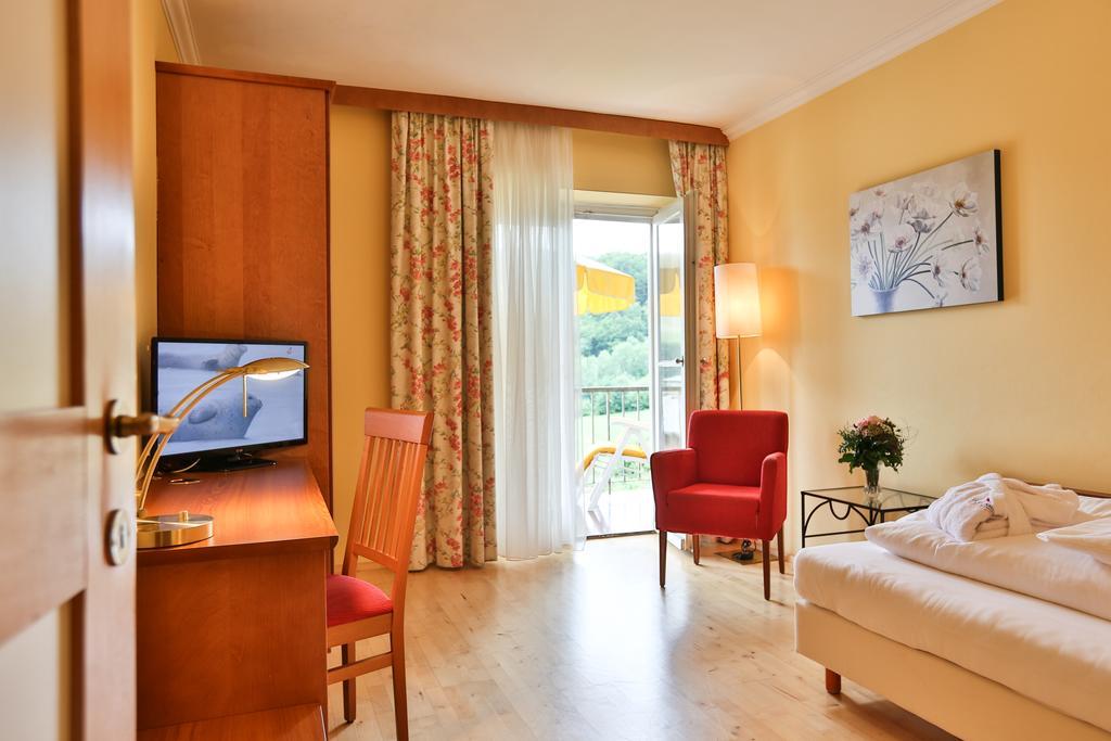 Kurhotel St. Josef Durrnberg Exterior photo